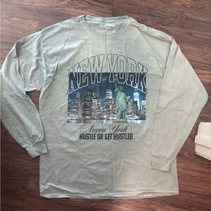 Fashion Nova New York Skyline Long Sleeve Tee - Light Gray
